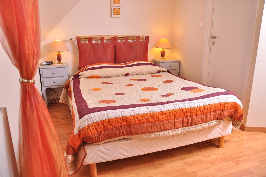 Chambres D'Hotes Les Chalinettes Fegersheim Rom bilde